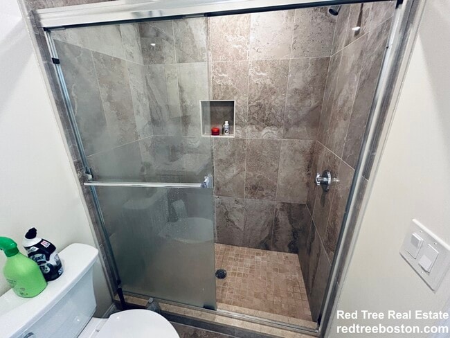 Foto del edificio - 1028a Commonwealth Ave