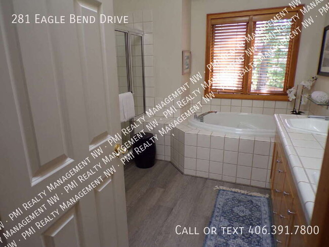 Building Photo - 281 Eagle Bend Dr