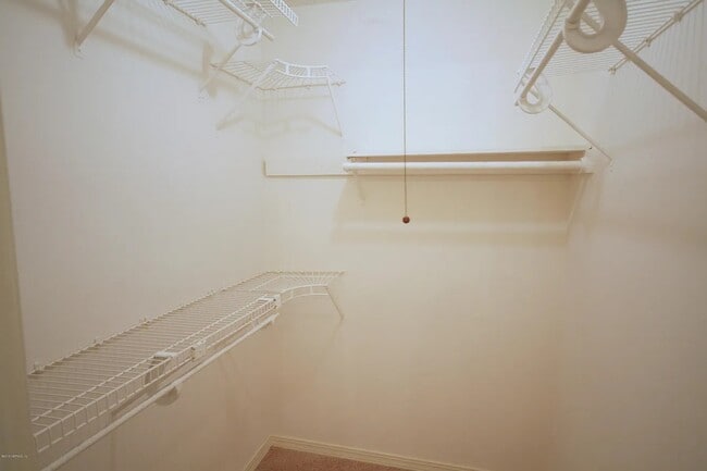 Foto del edificio - 10200 Belle Rive Blvd
