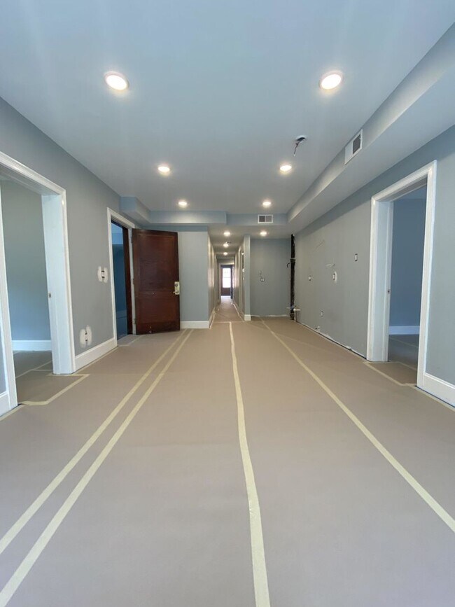 Foto del edificio - Gorgeous five bedroom