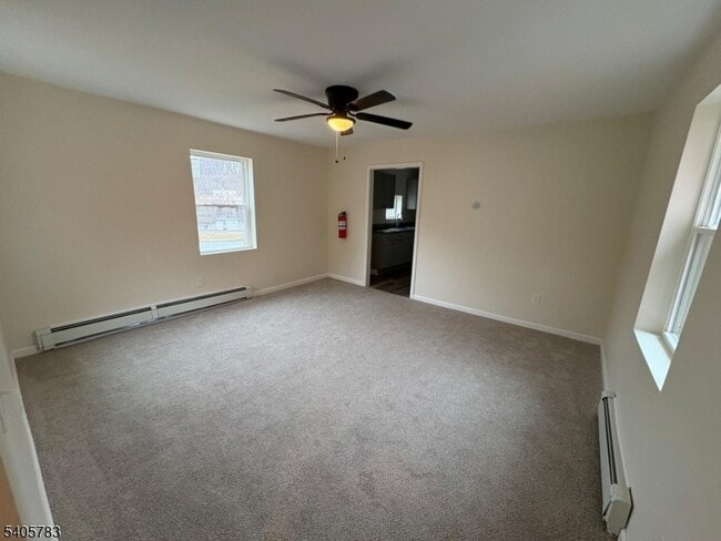 Foto del edificio - 786 S Main St