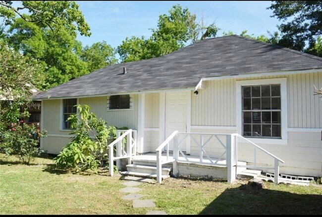 Foto del edificio - 2514 Lynnfield St