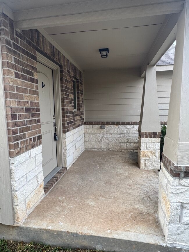 Building Photo - 7911 Tuscan Cypress Dr