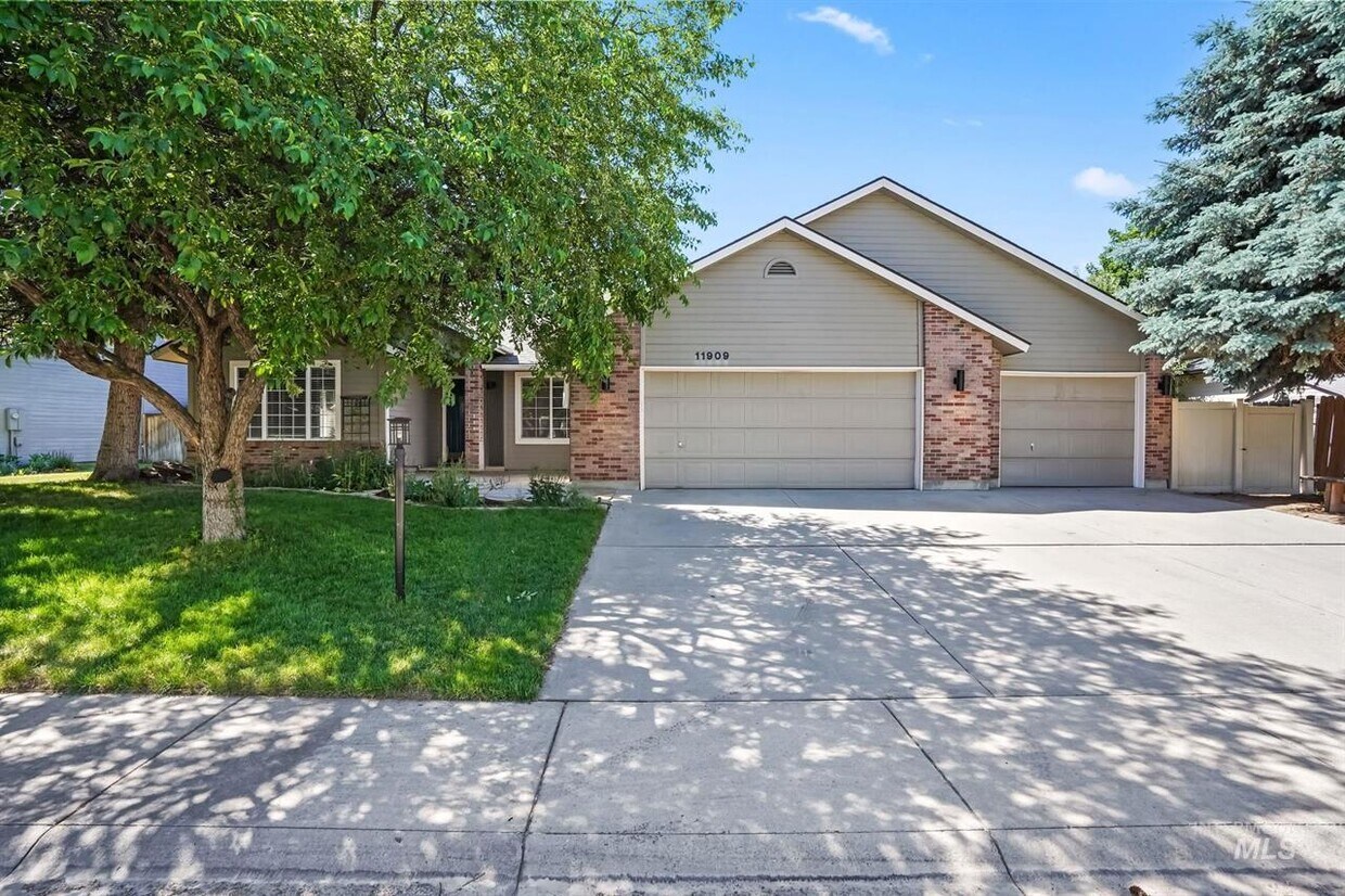 Foto principal - 11909 W Patrina Dr