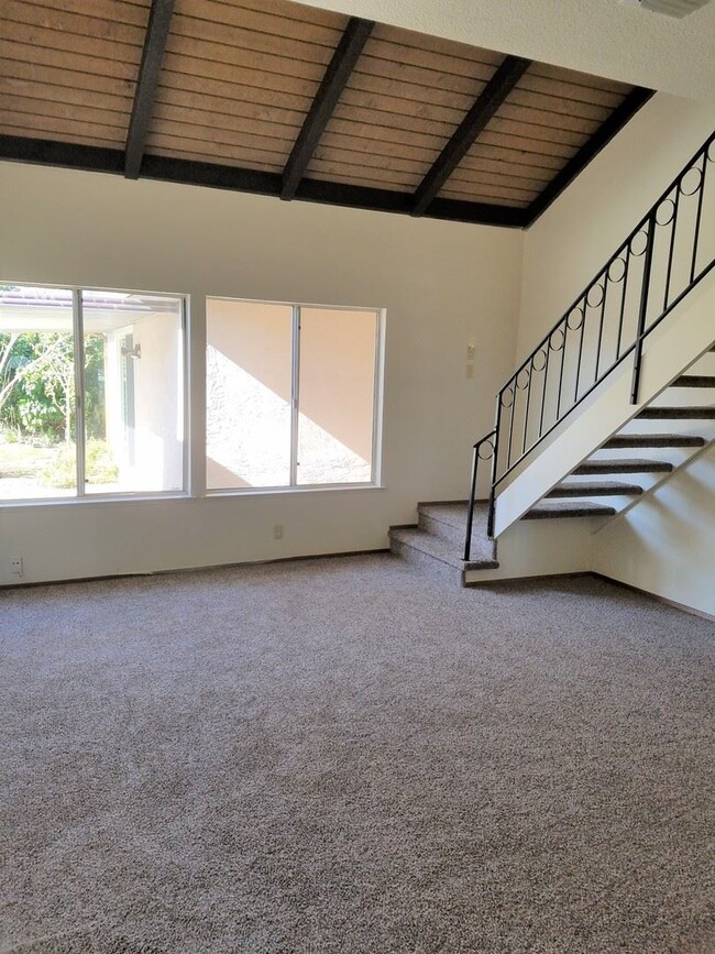 Building Photo - 4 br, 3 bath House - 570 BERKELEY WAY