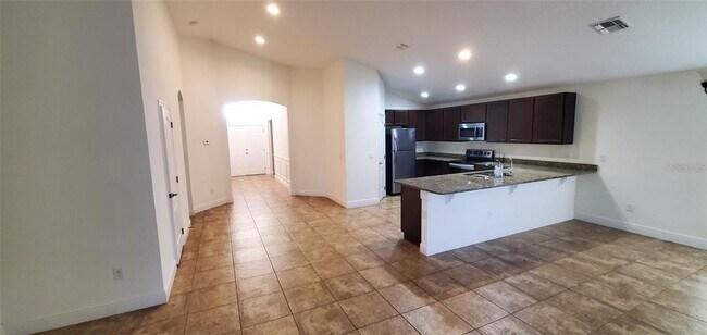 Building Photo - 844 Valnera Ct