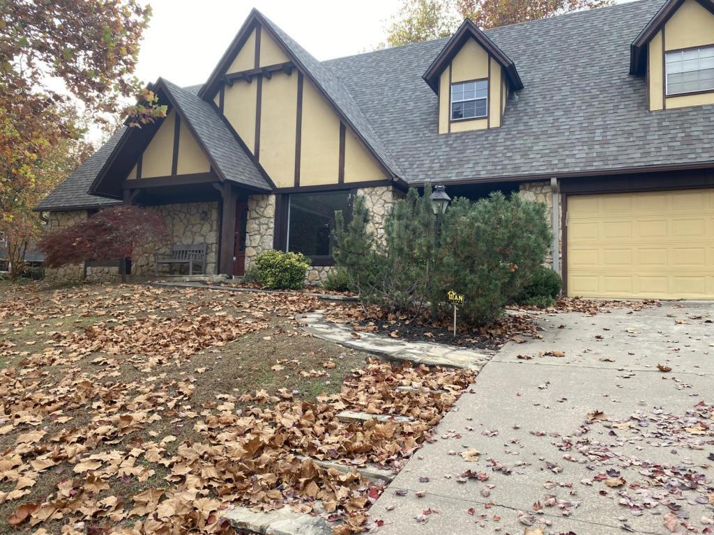 Foto principal - 6932 S Knoxville Ave