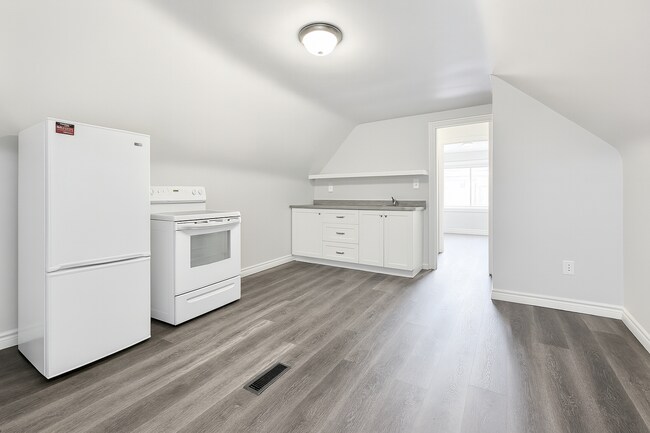 Photo du bâtiment - 18 Barnesdale Ave N