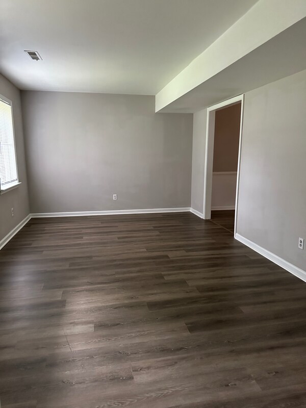 Foto del edificio - 3845 Meadowdale Blvd