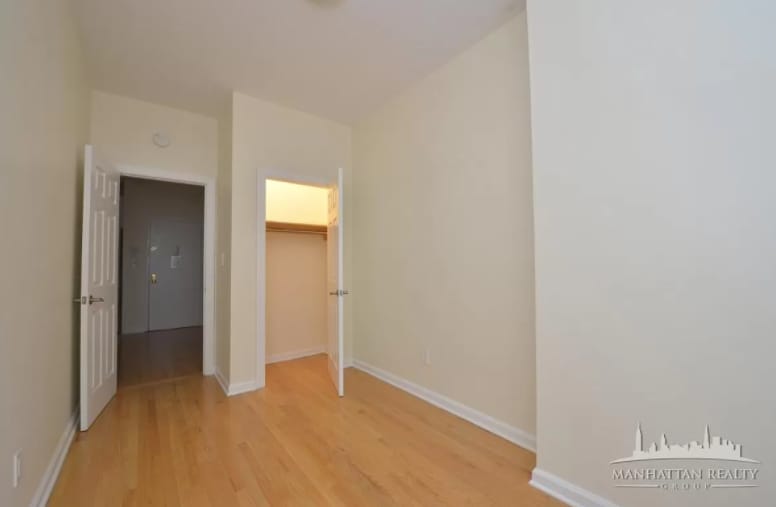 Building Photo - 56 W 56th St