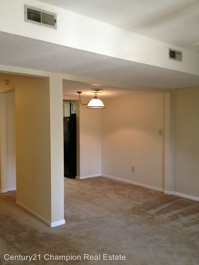 Building Photo - 130 King George Ct