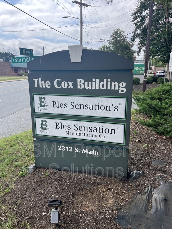 Foto principal - 2312 S Main St