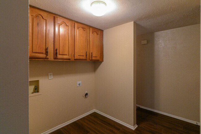 Foto del edificio - 821 Stone Trail Dr