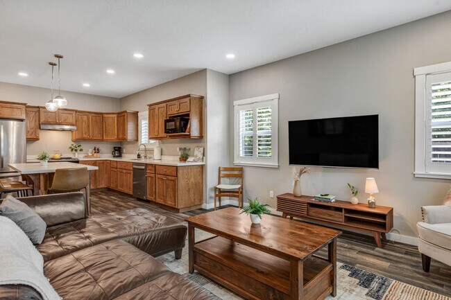 Foto del edificio - 1800 W Idaho St