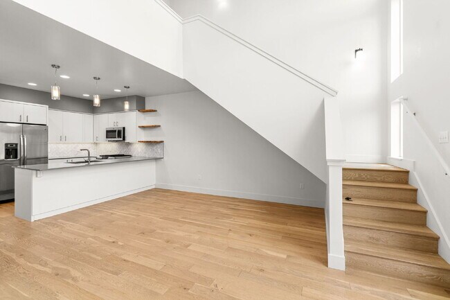 Building Photo - Modern Luxury Condo for Rent in Bozeman, MT