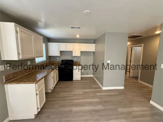 Foto del edificio - 326 Beardsley Ave