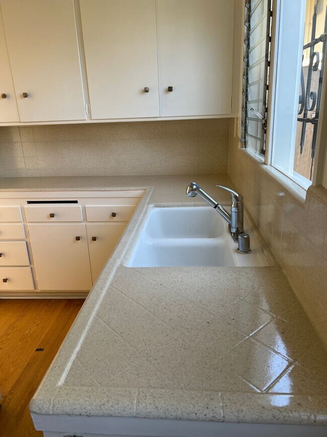 Foto del edificio - Oceanview Two Bedroom Apartment with Laund...