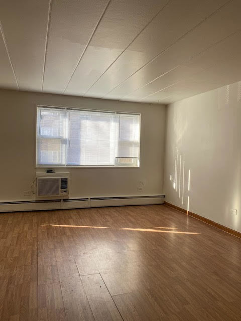 Foto del edificio - 6160 N Damen Ave
