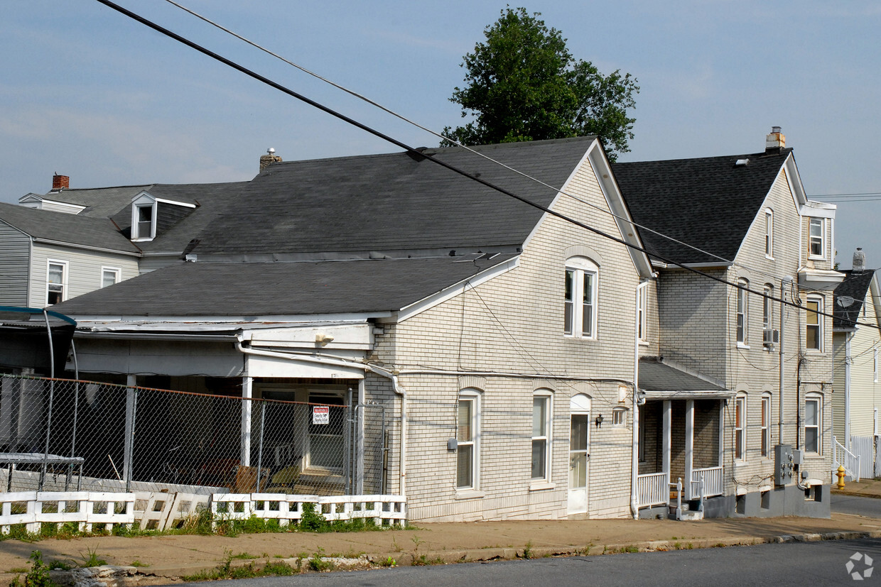 Building Photo - 183 E Nesquehoning St