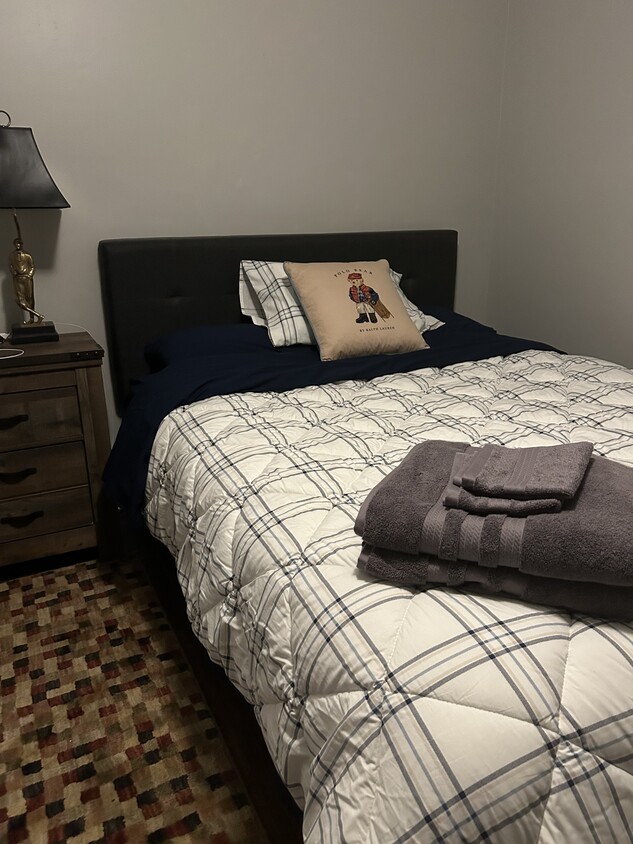 Foto principal - 1048 Stonegate Dr