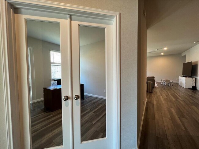 Foto del edificio - 10210 Shore Acres Ln