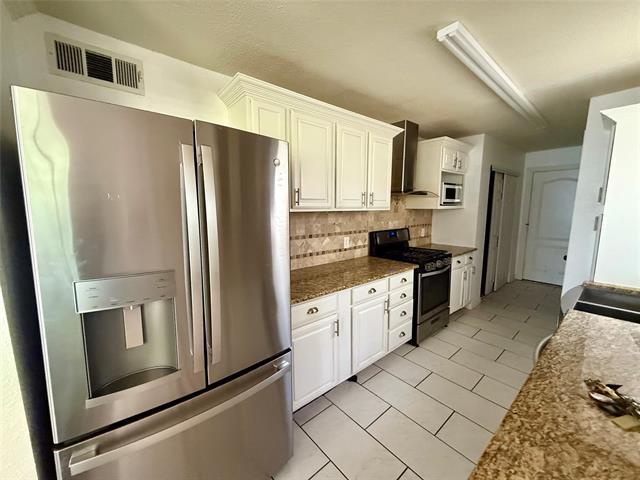Building Photo - 205 Stardust Ln