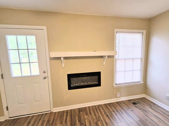 Building Photo - 1179 Butterwood Cir