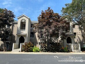Building Photo - 9801 Emerald Point Dr