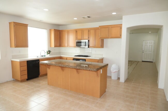 Building Photo - 3133 W Lingard St