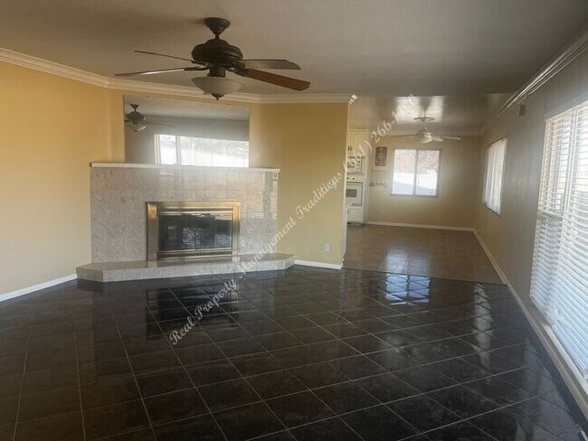 Building Photo - Ranch Style Home on Large Lot Located in W...