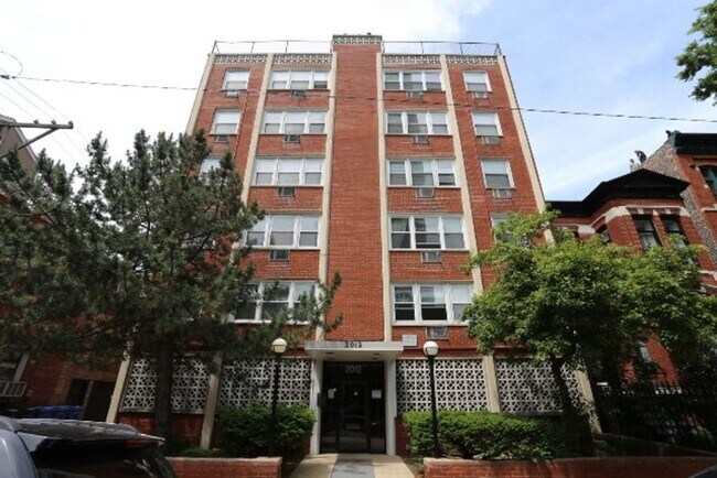 Building Photo - 2010 N Orleans St