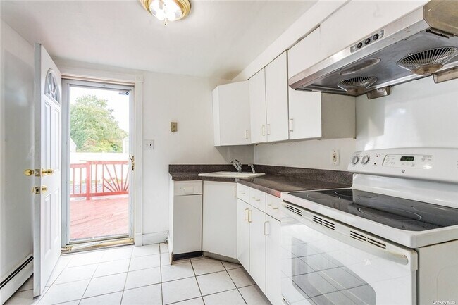 Foto del edificio - 2 Addison Pl