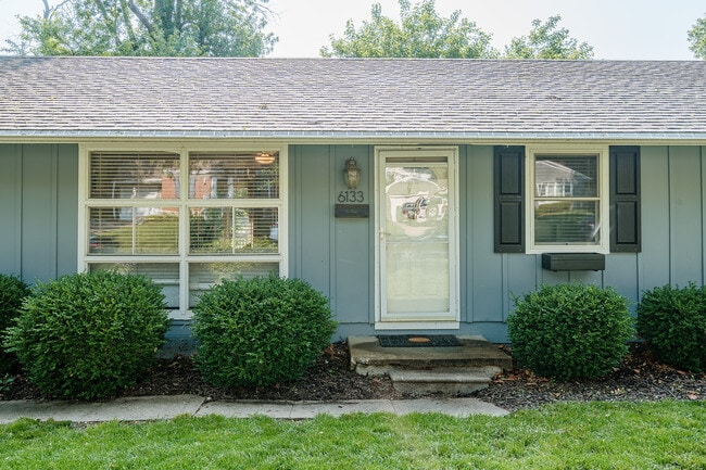 Building Photo - 6133 Catalina Street