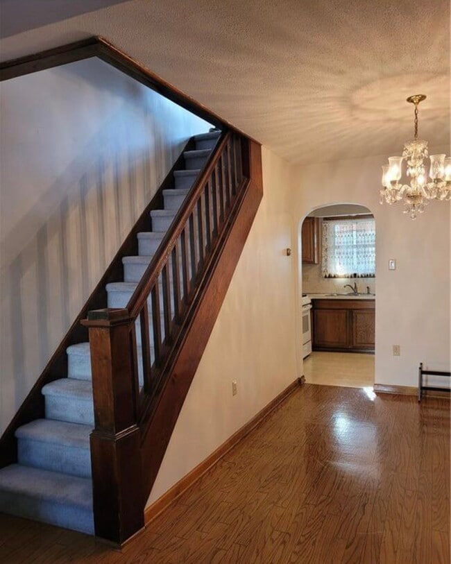 Building Photo - 662 Atlantic St