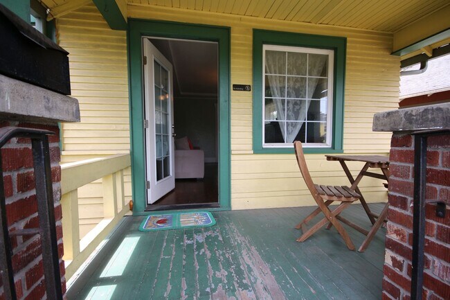 Foto del edificio - Charming 2 bedroom 1 bath Rambler in Tacoma