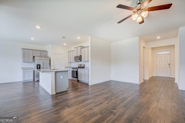 Foto del edificio - 4113 Spencer Ln