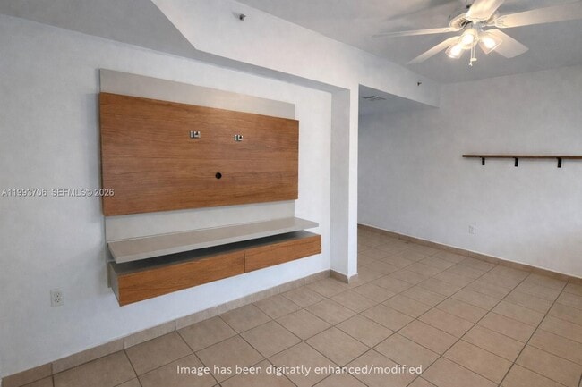 Foto del edificio - 318 E 6th St