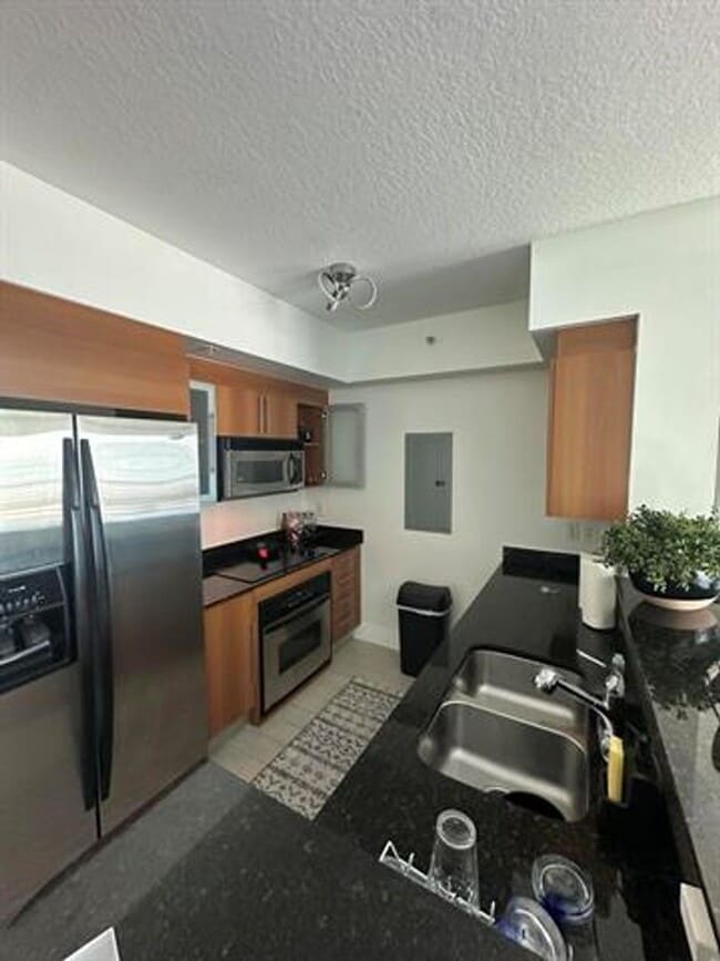Building Photo - 325 S Biscayne Blvd