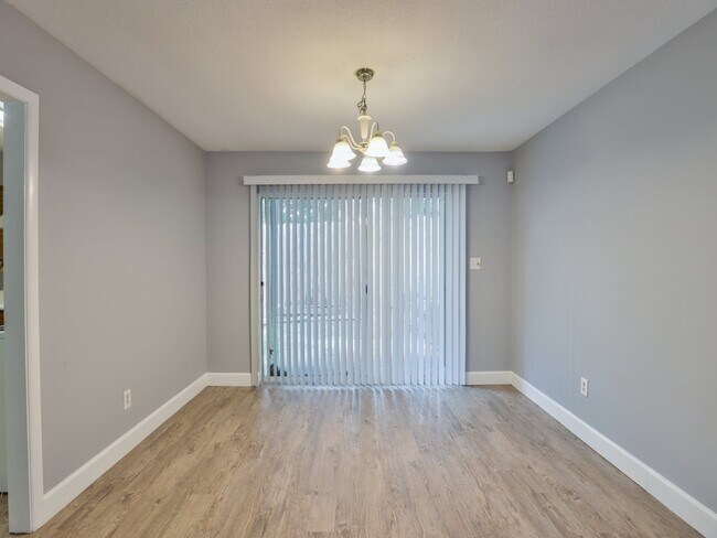 Foto del edificio - 413 E 7th Ave