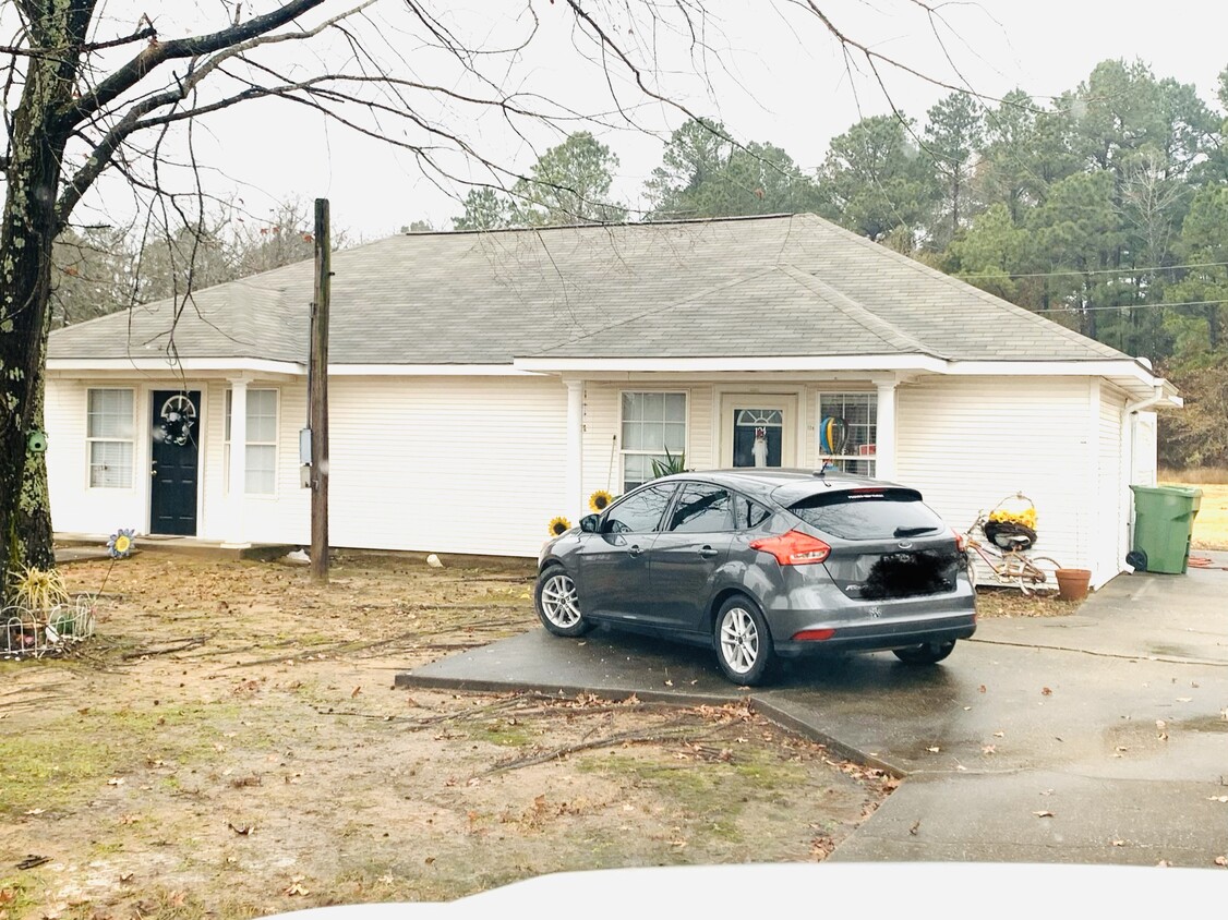 134 Peavine Rd, Kilgore, TX 75662 Townhouse for Rent in Kilgore, TX