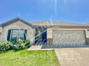 Building Photo - 2401 Vicksburg Ln