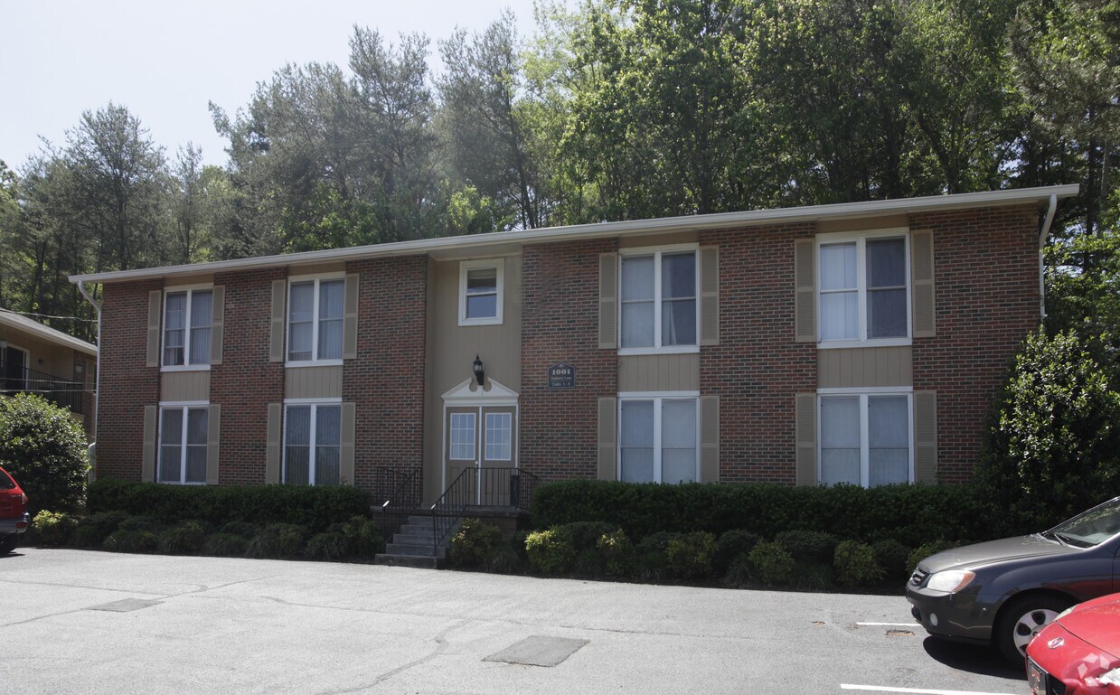 Building Photo - 1001 Teaberry Ln