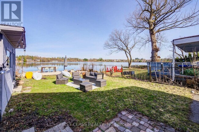 Building Photo - 17 Willowbank Ave