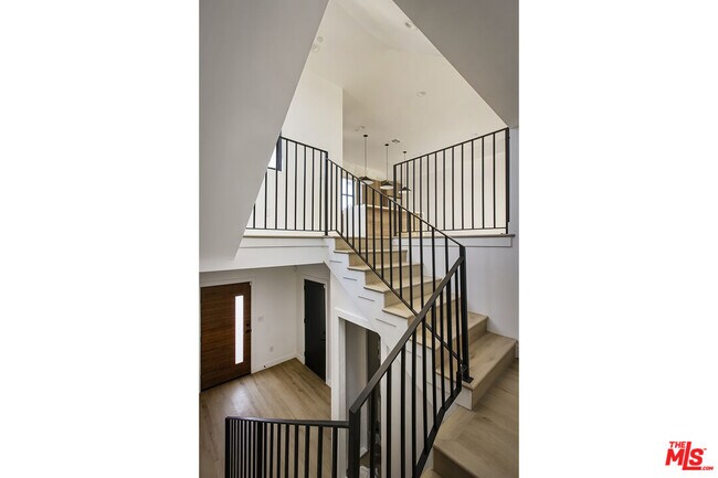 Foto del edificio - 2651 Vineyard Ave