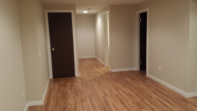 Building Photo - 731 Crawford Dr