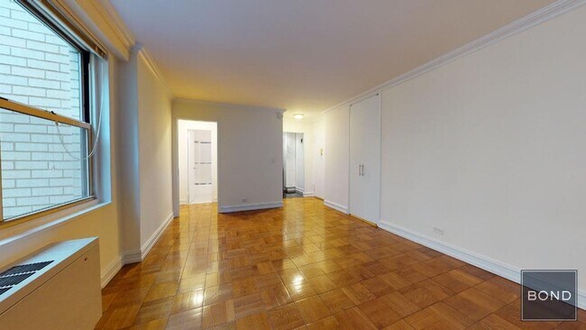Foto del edificio - 888 Eighth Avenue