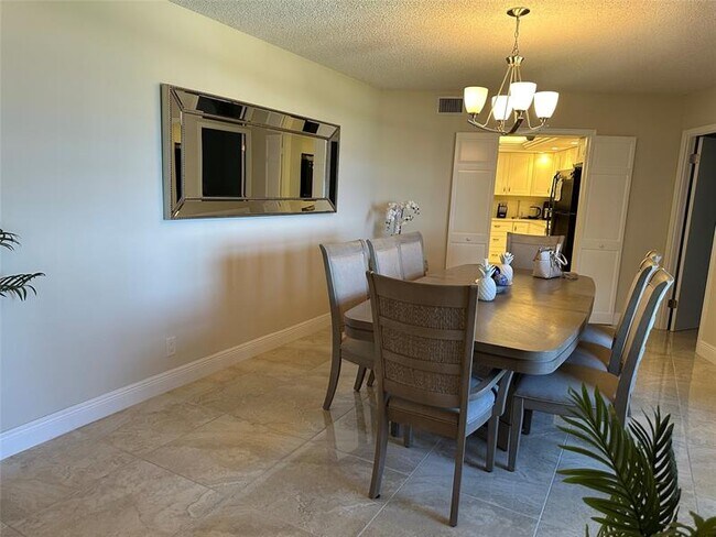 Foto del edificio - 5100 N Ocean Blvd