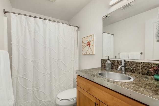 Bathroom - 3661 Phinney Ave N