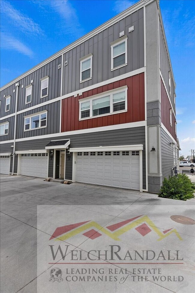 Photo - Townhome with Style and Space Close to Dow...