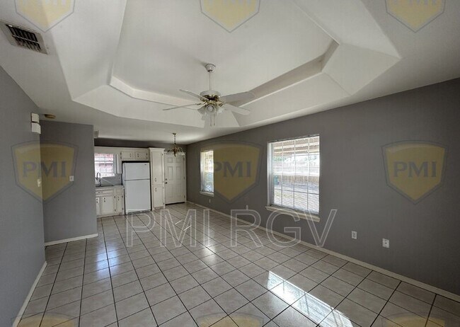 Foto del edificio - 2205 N Erica St